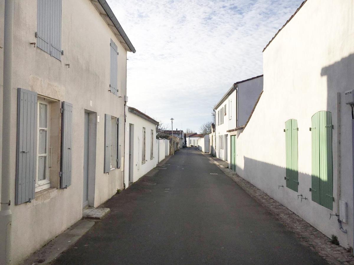 Logement Design A Loix-En-Re - 2 Etoiles - Centre Village Exterior photo