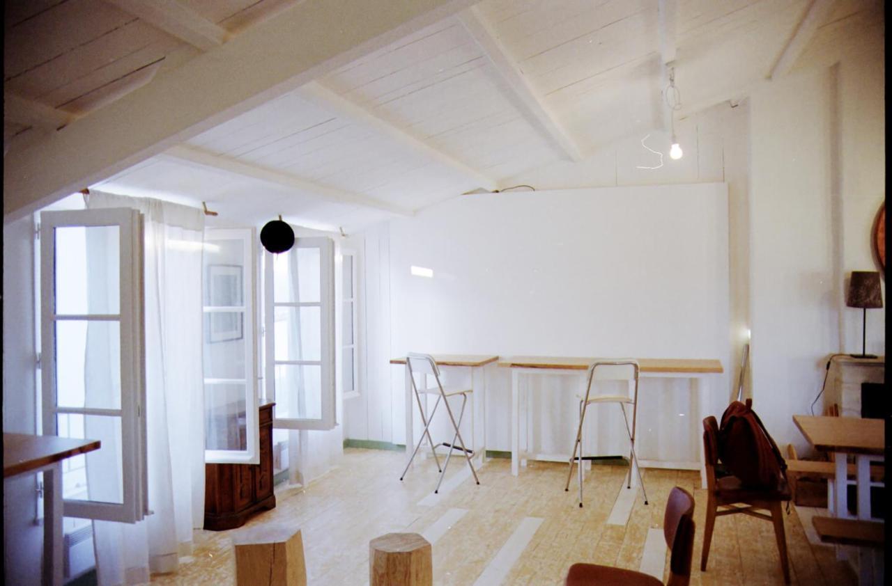 Logement Design A Loix-En-Re - 2 Etoiles - Centre Village Exterior photo